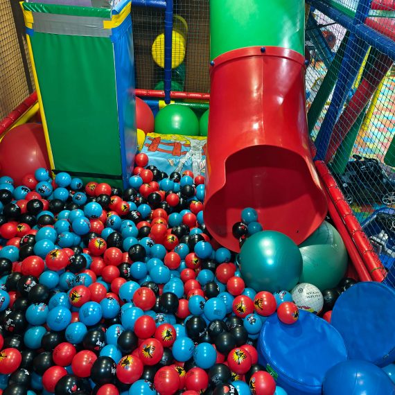 PROYECTOS DE INSTALACIONES Y LEGALIZACIÓN PARA LUDOTECA INFANTIL SITUADA EN CALLE GUARDAMAR 6, 03294 ELCHE